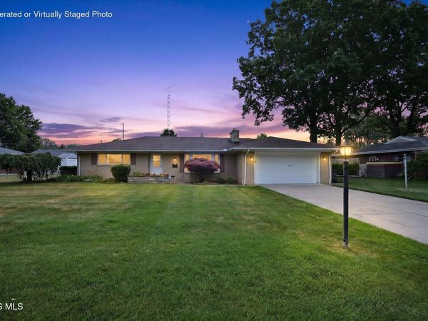 3658 Coronada Drive, Toledo, OH 43615