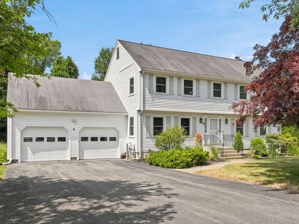 8 Flanagan Drive, Framingham, MA 01701