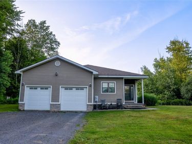 394 Maple Avenue , Fulton, NY 13069