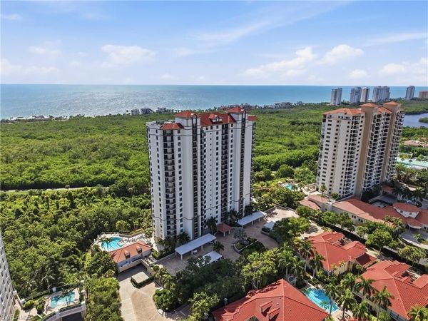7225 Pelican Bay BLVD, Unit 302, NAPLES, FL 34108