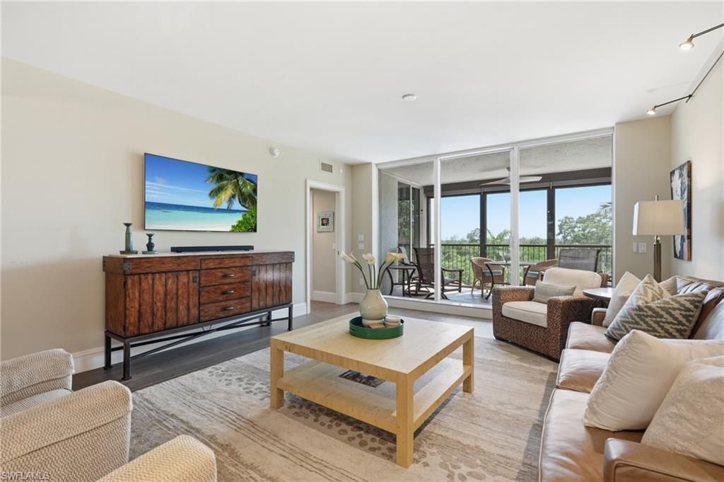 7225 Pelican Bay Blvd , Unit 302, Naples, FL 34108 Photo