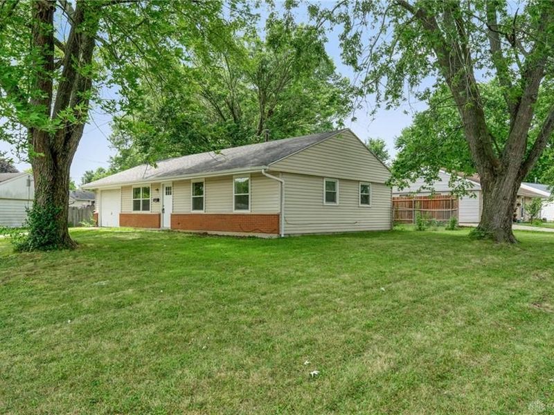 1938 Atkinson Drive, Xenia, OH 45385 Photo 3
