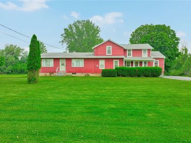 1320 N Hamlin Road, Hamlin, NY 14464
