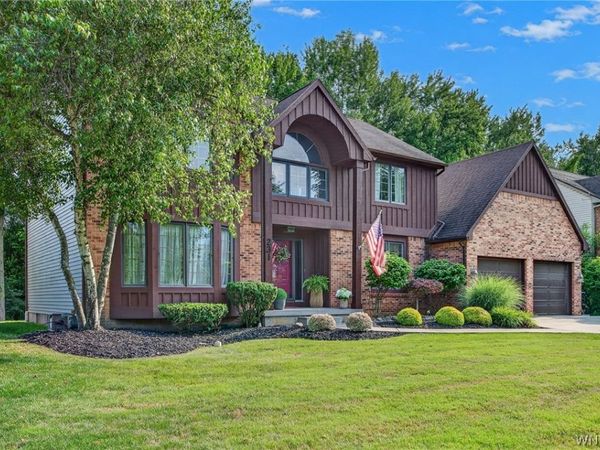 231 Londonderry Ln, Amherst, NY 14068