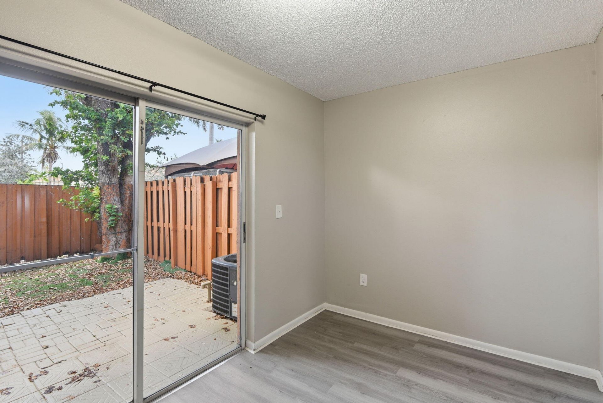 541 NW 82nd, Unit 377, Miami, FL 33126 Photo