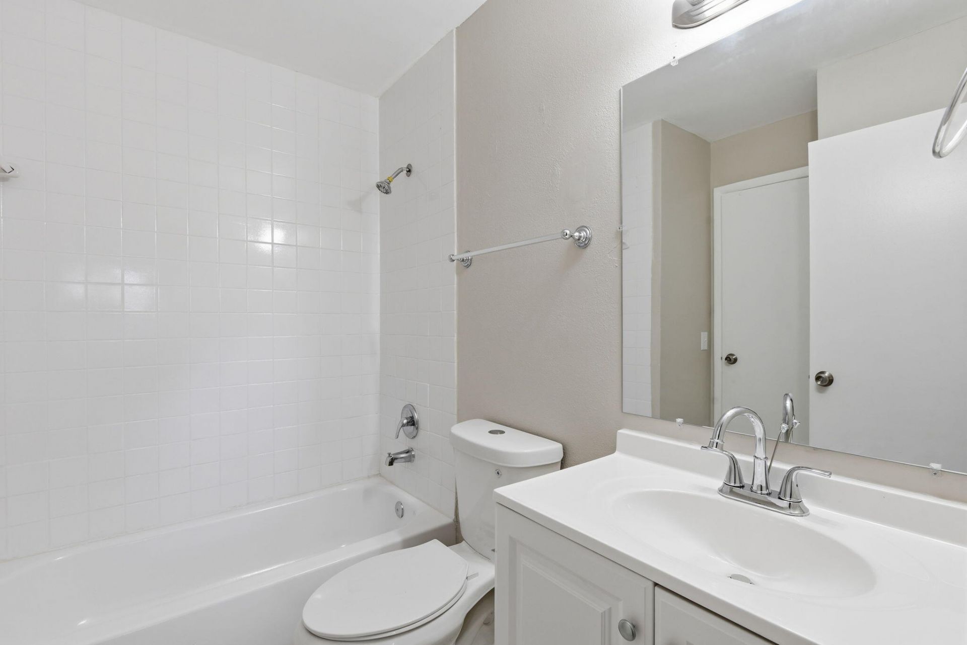 541 NW 82nd, Unit 377, Miami, FL 33126 Photo