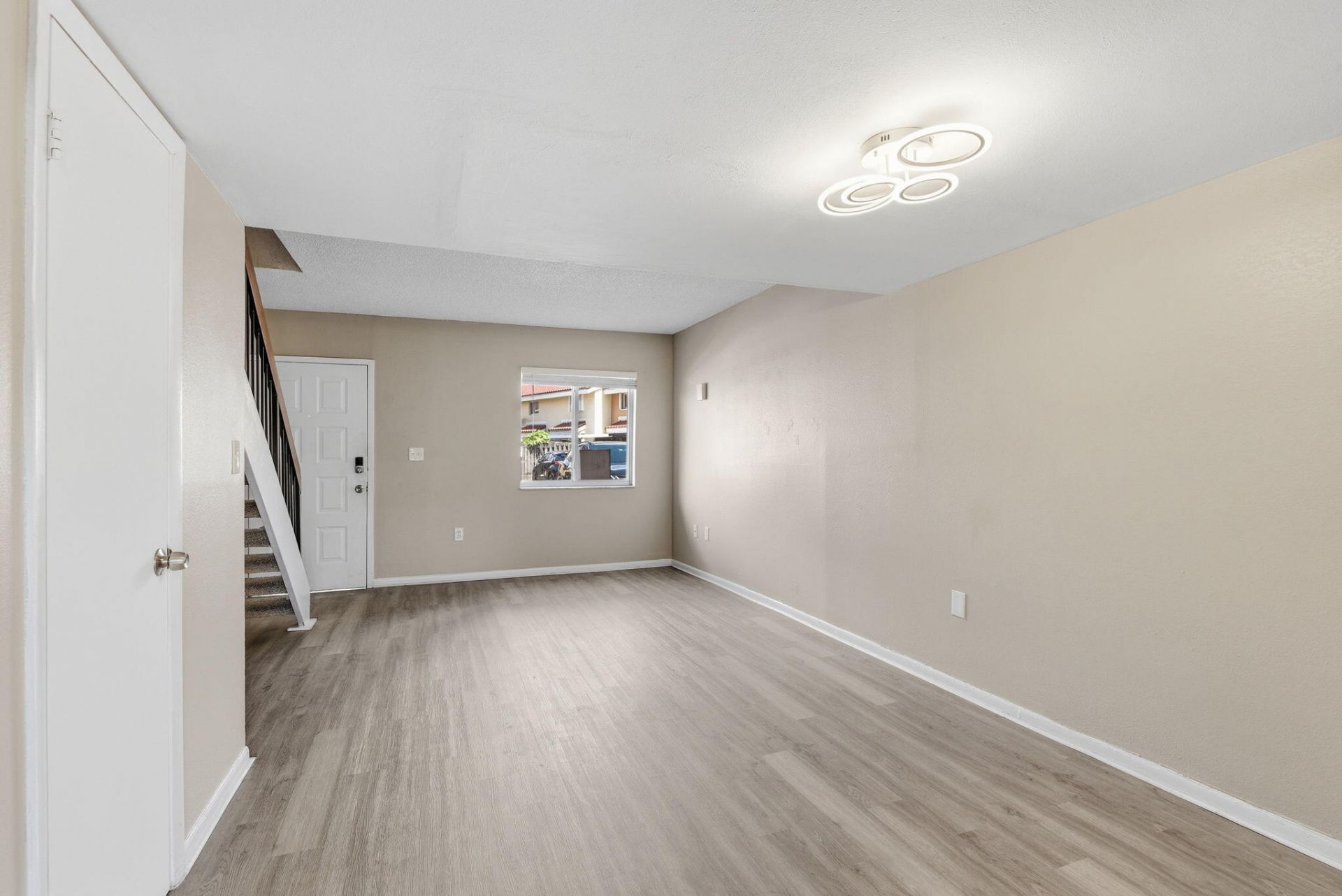 541 NW 82nd, Unit 377, Miami, FL 33126 Photo