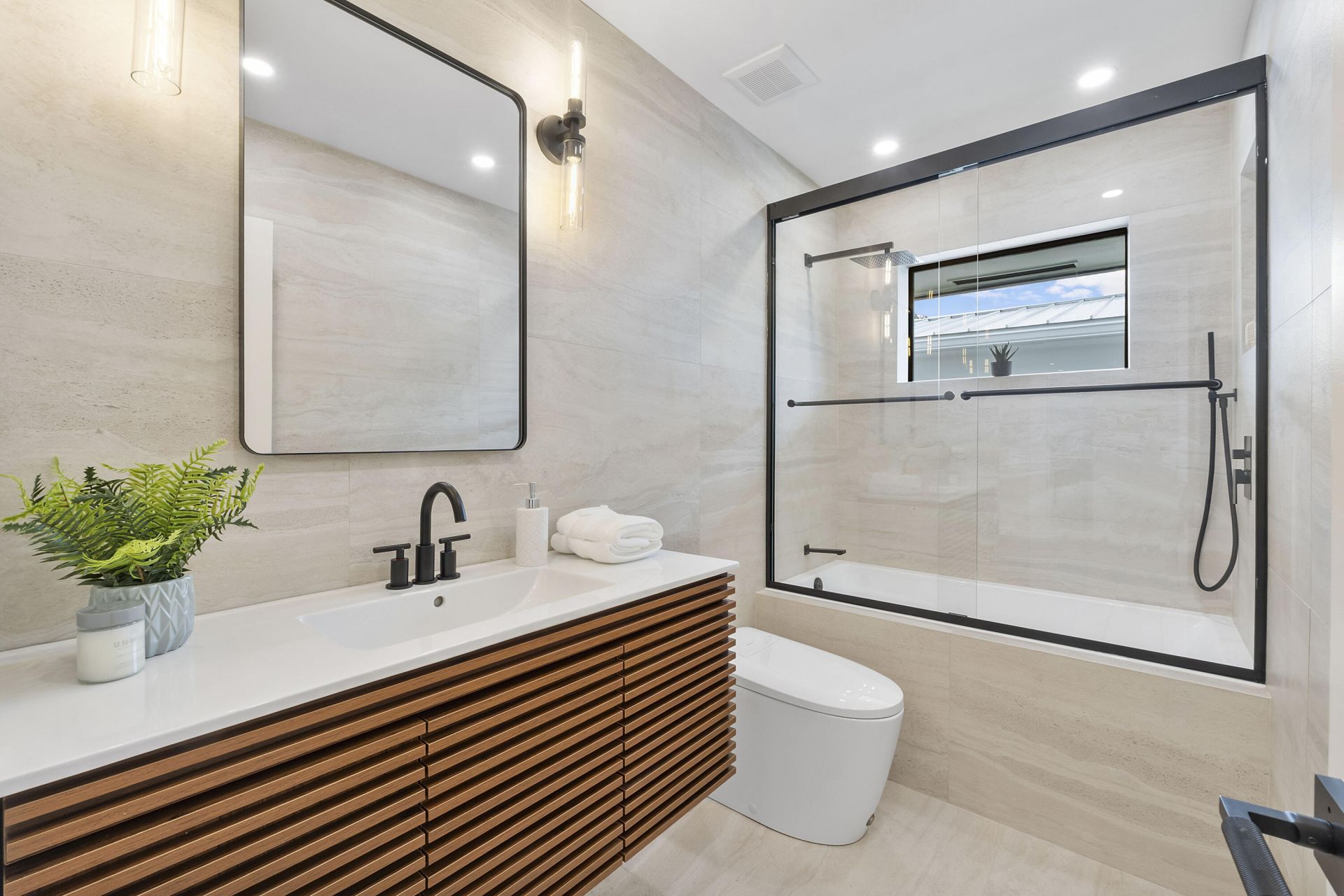 6011 NE 19th Avenue, Fort Lauderdale, FL 33308 Photo