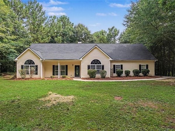1279 Coan Drive , Locust Grove, GA 30248