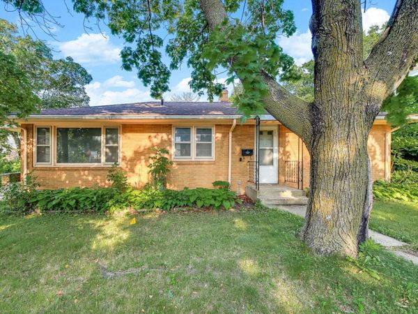 605 Greenbrier Street, Saint Paul, MN 55106