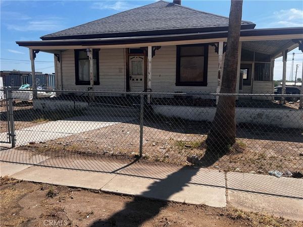 421 Palm Way , Needles, CA 92363