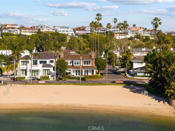 2411 Bayshore , Newport Beach, CA 92663