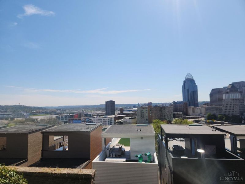 399 Oregon Street, Cincinnati, OH 45202 Photo 29