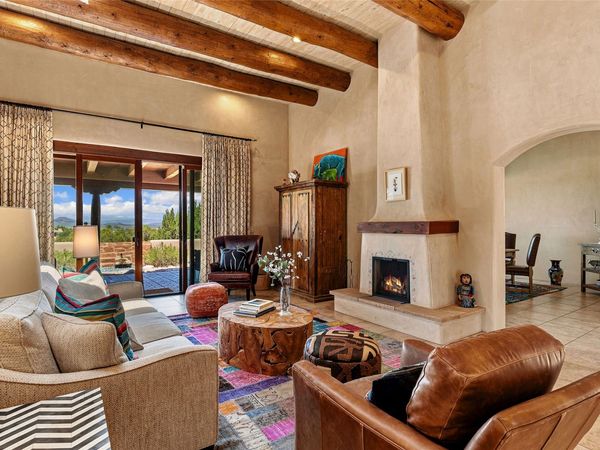 13 Sundance Circle , Santa Fe, NM 87506