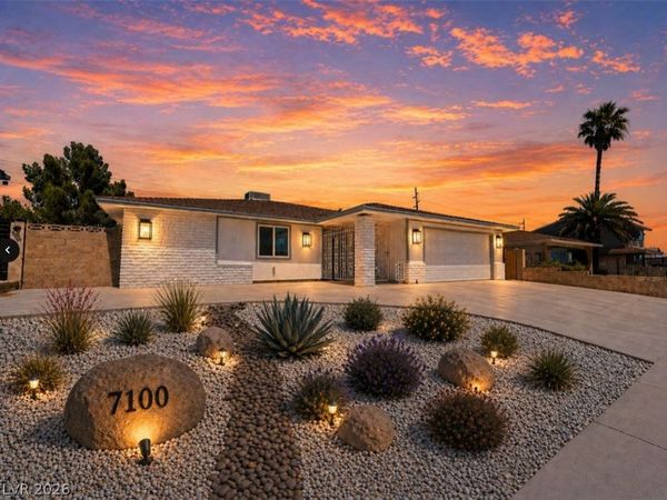 7100 Raincloud Drive , Las Vegas, NV 89145