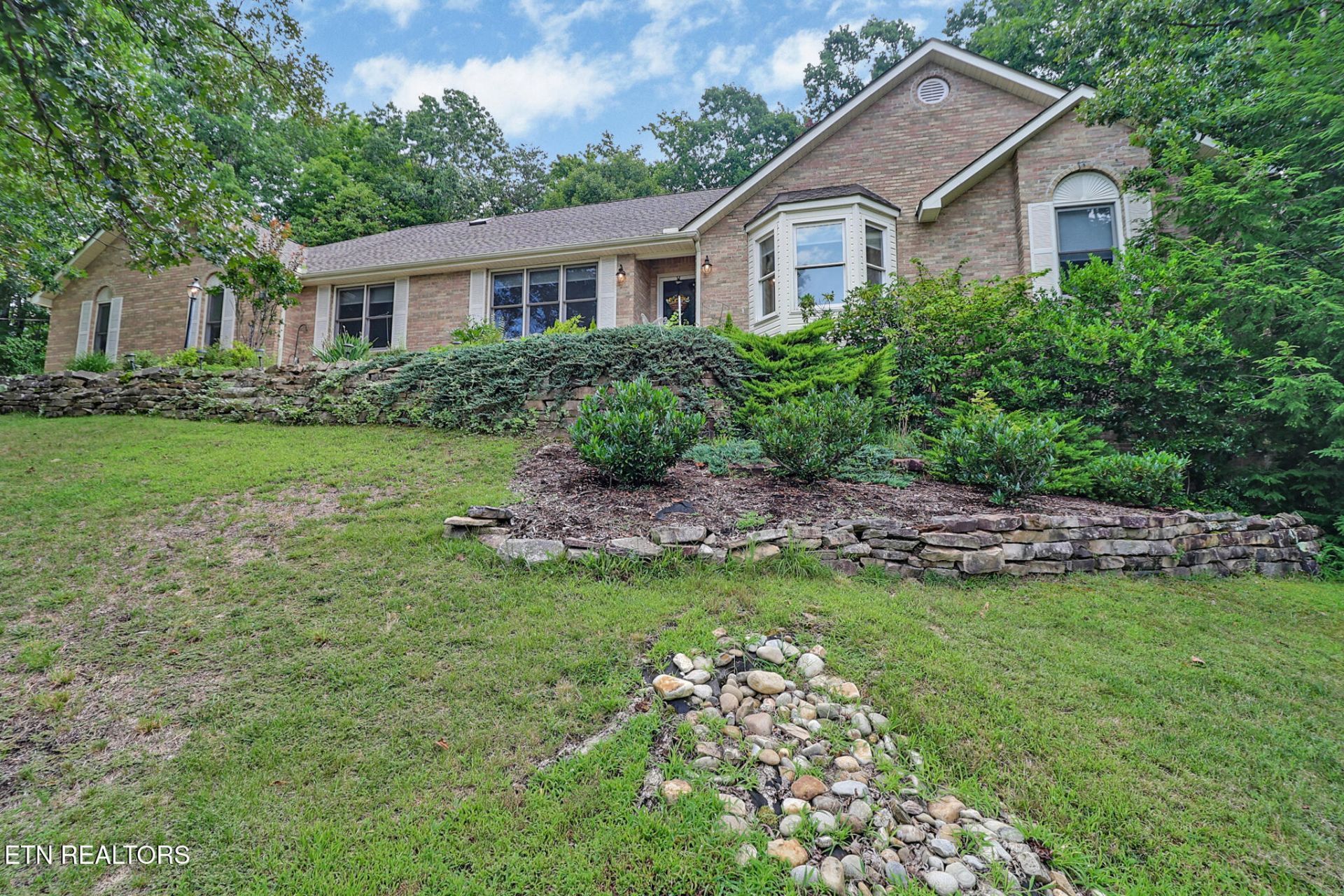 17 Milnor Terrace, Crossville, TN 38558 Main Photo