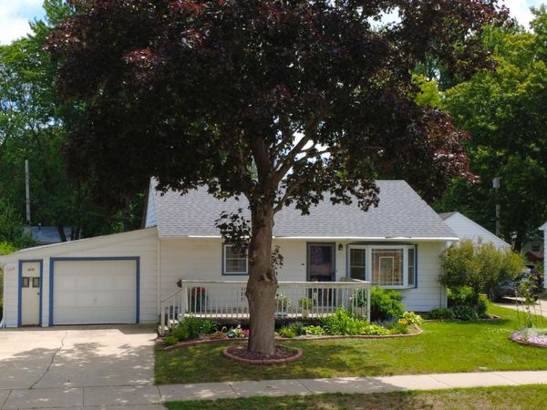 1601 Margaretha Avenue , Albert Lea, MN 56007