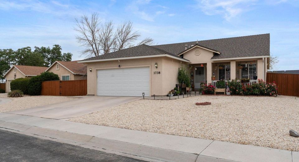 1738 Art Court, Fernley, NV 89408 Photo