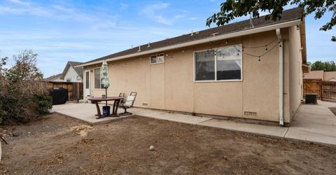 1738 Art Court, Fernley, NV 89408 Photo