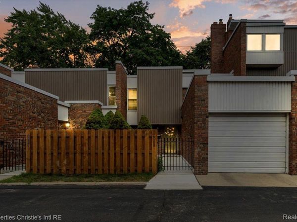 2063 Hyde Park, Detroit, Mi 48207