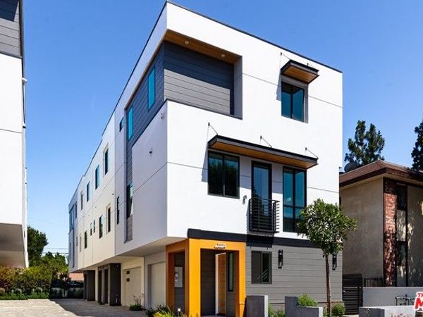 11554 Lemp Court, Studio City, CA 91602