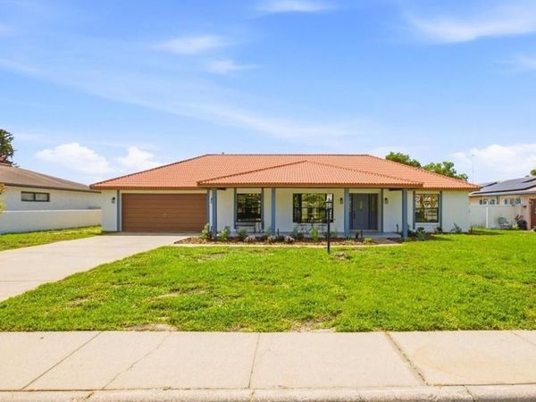 2004 LEISURE DRIVE, WINTER HAVEN, FL 33881