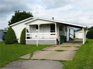 53 Southview Dr , Arcade, NY 14009