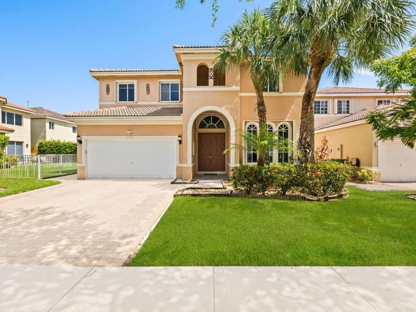 19389 SW 64th Street, Fort Lauderdale, FL 33332