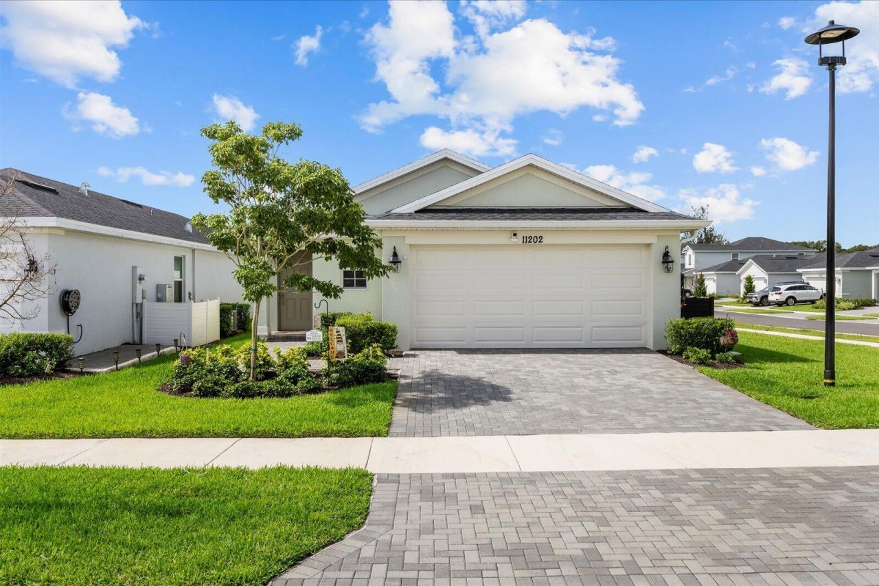 11202 NW Fernbrook Drive, Port Saint Lucie, FL 34987 Photo
