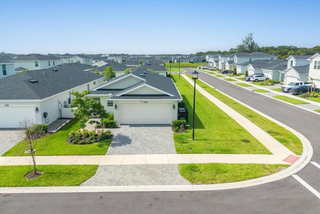 11202 NW Fernbrook Drive, Port Saint Lucie, FL 34987 Photo