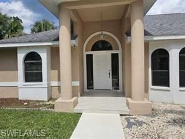 718 Jefferson AVE , LEHIGH ACRES, FL 33936