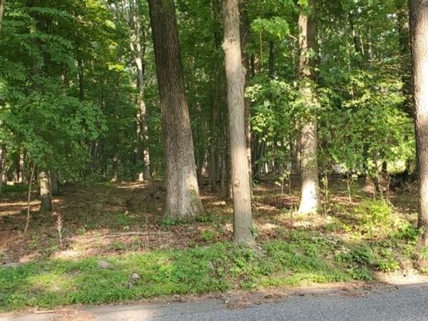 21 Koeck Rd, Knowlton, NJ 07832