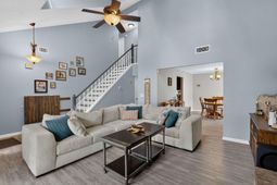3808 Battleview Court photo 4