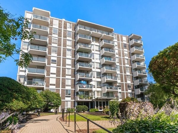 60 Babcock St, Unit 53, Brookline, MA 02446