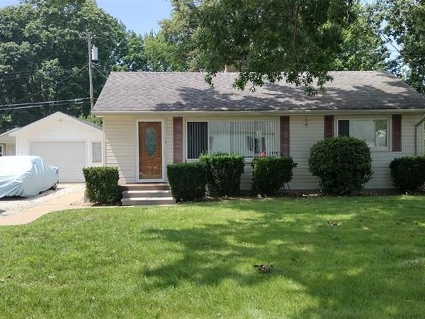 1823 Washington Street , Algonac, MI 48001