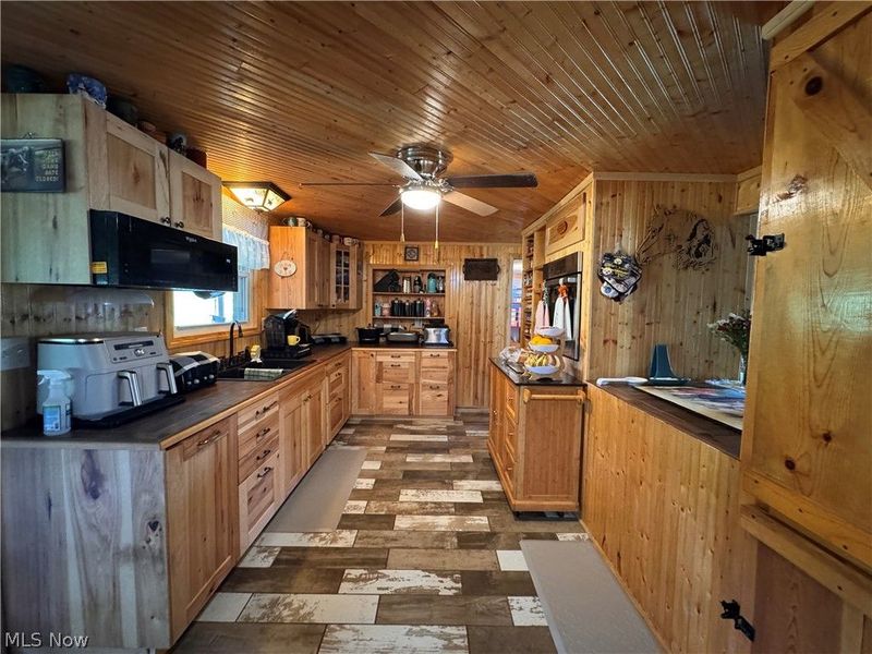 7054 Scio Road SW, Carrollton, OH 44615 Photo 8
