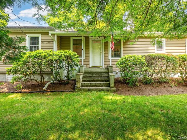 12 Lakeview Drive, Yorktown Heights, NY 10598