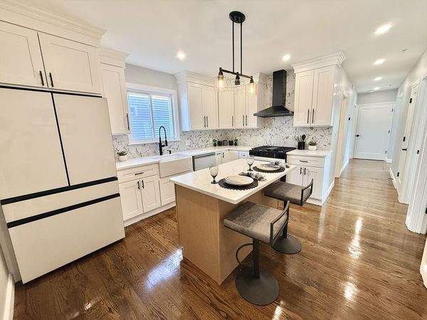 60-62 Wellsmere Road, Unit 2, Boston, MA 02131