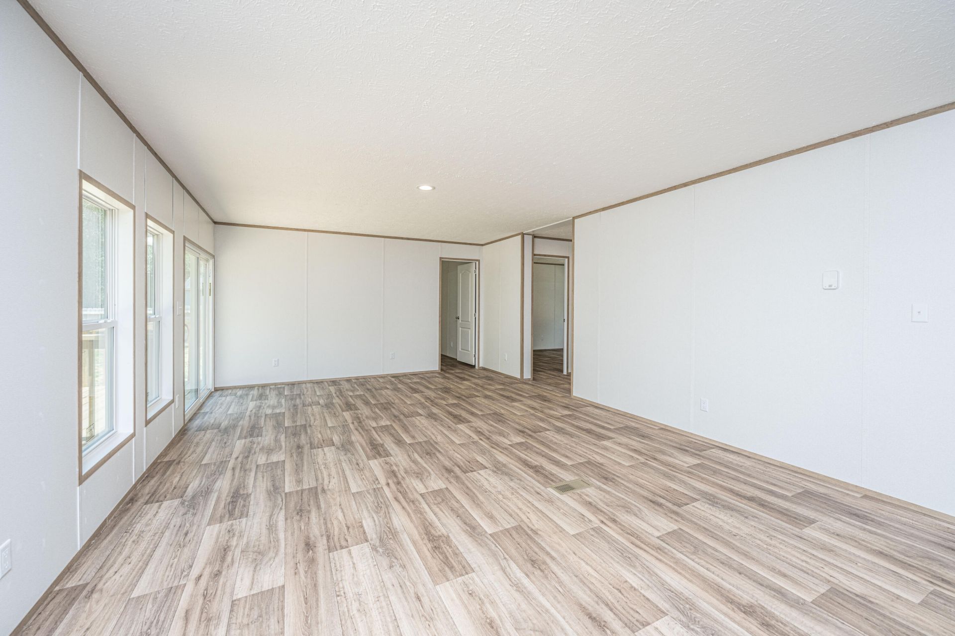 308 Bedford Road Photo 14