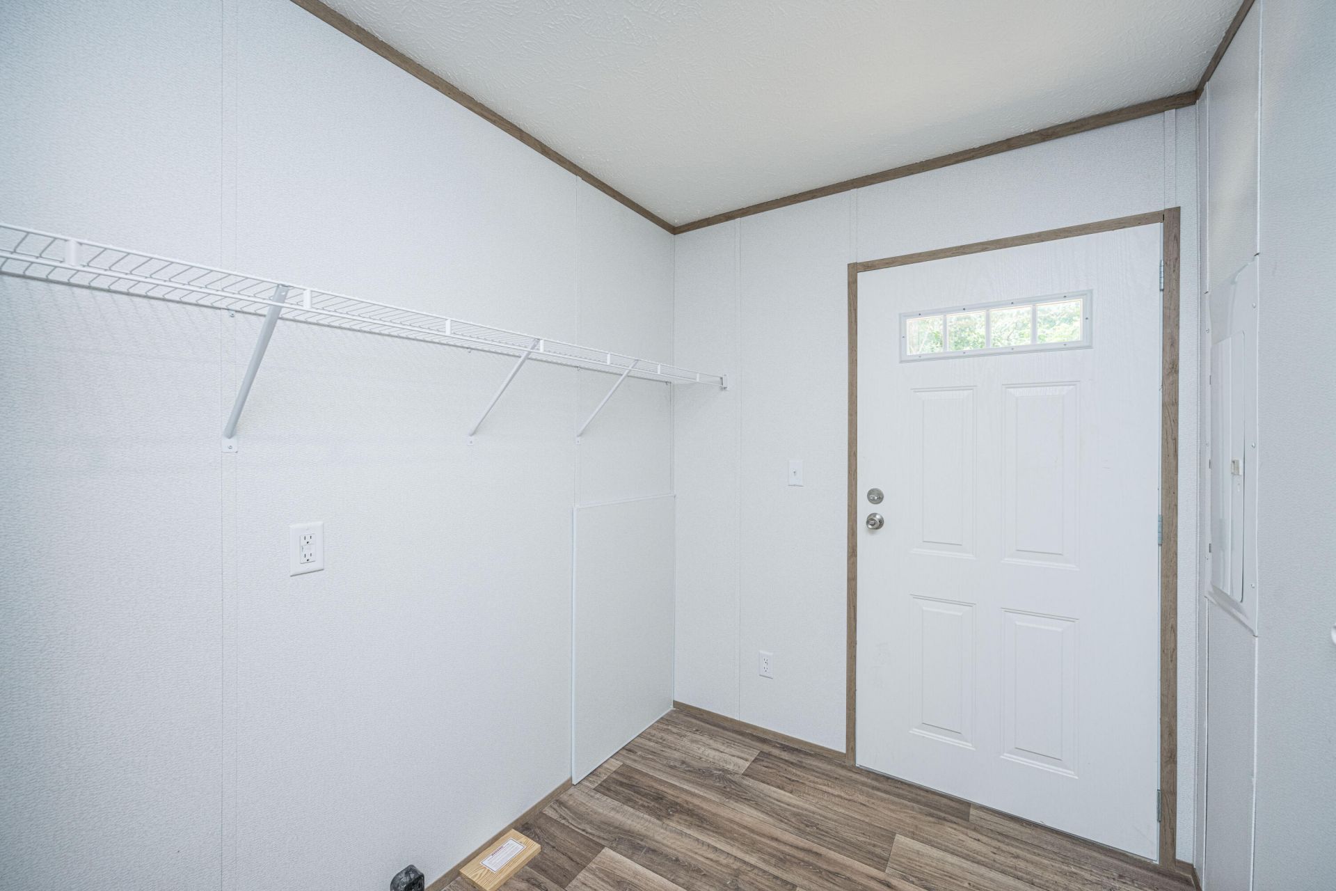 308 Bedford Road Photo 25