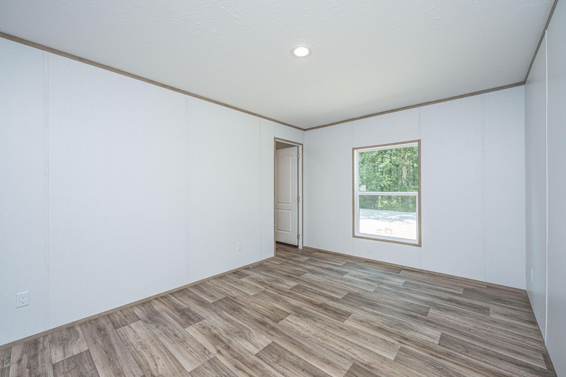 308 Bedford Road Photo 28