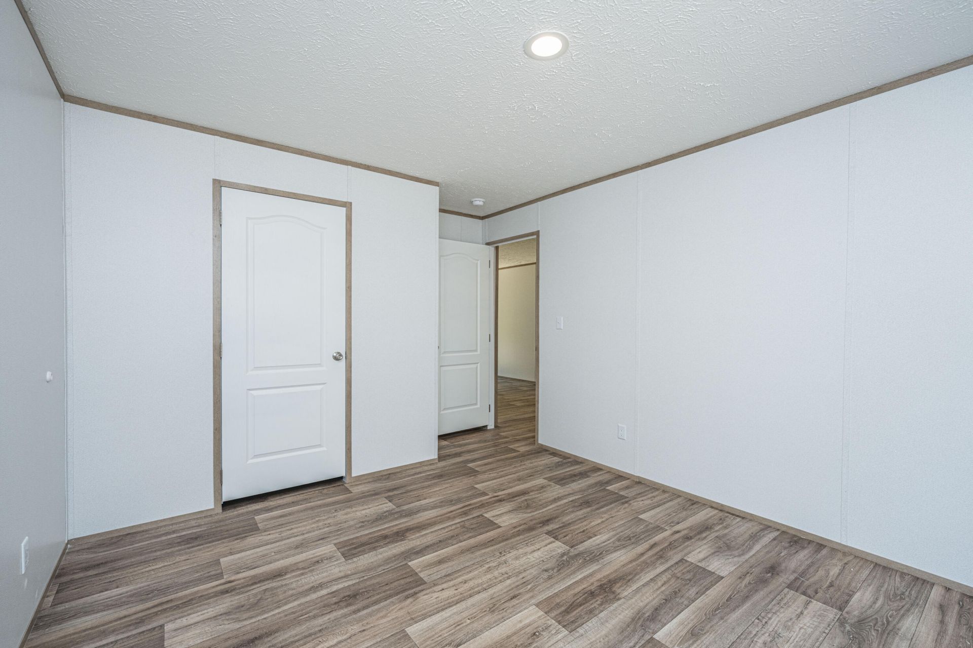308 Bedford Road Photo 34
