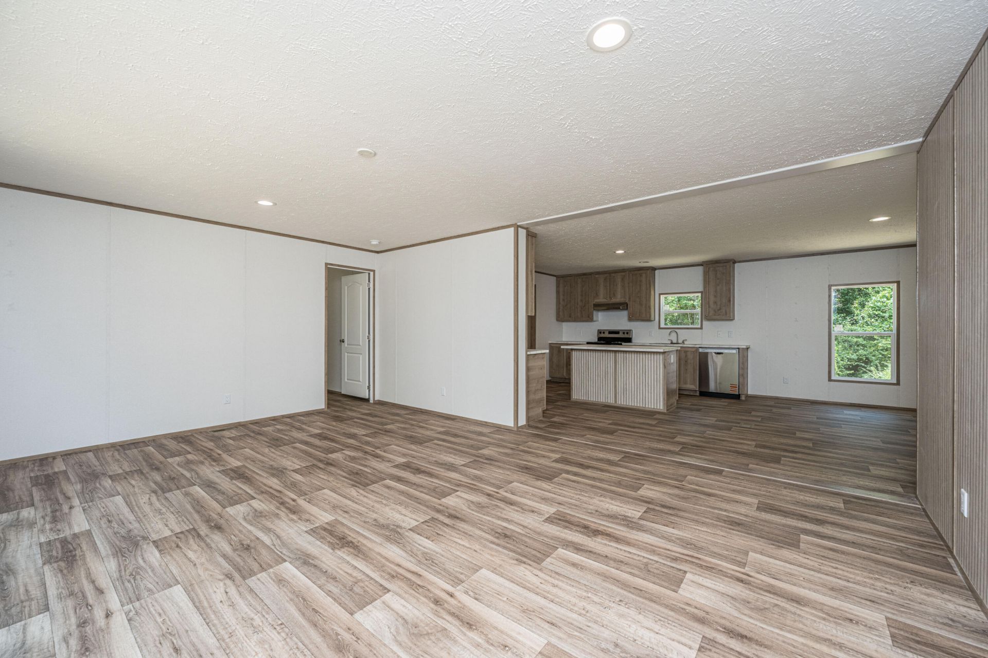 308 Bedford Road Photo 4