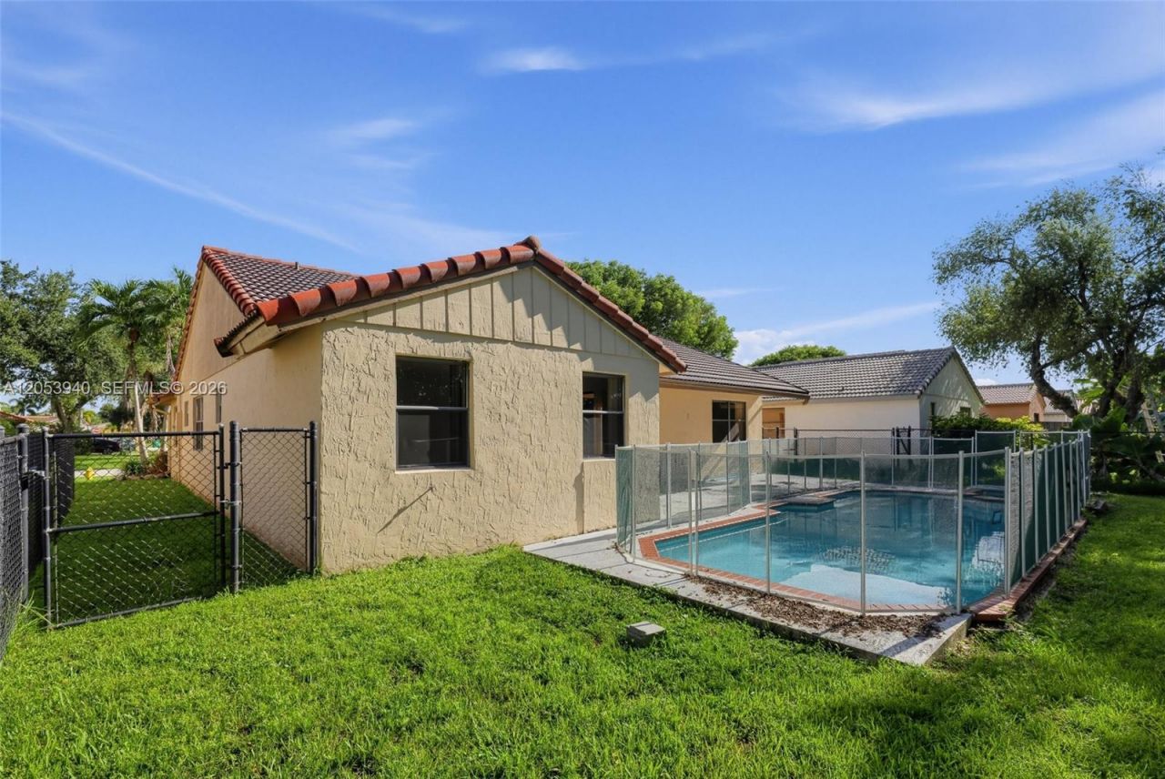 15600 Gauntlet Hall Mnr, Davie, FL 33331 Photo