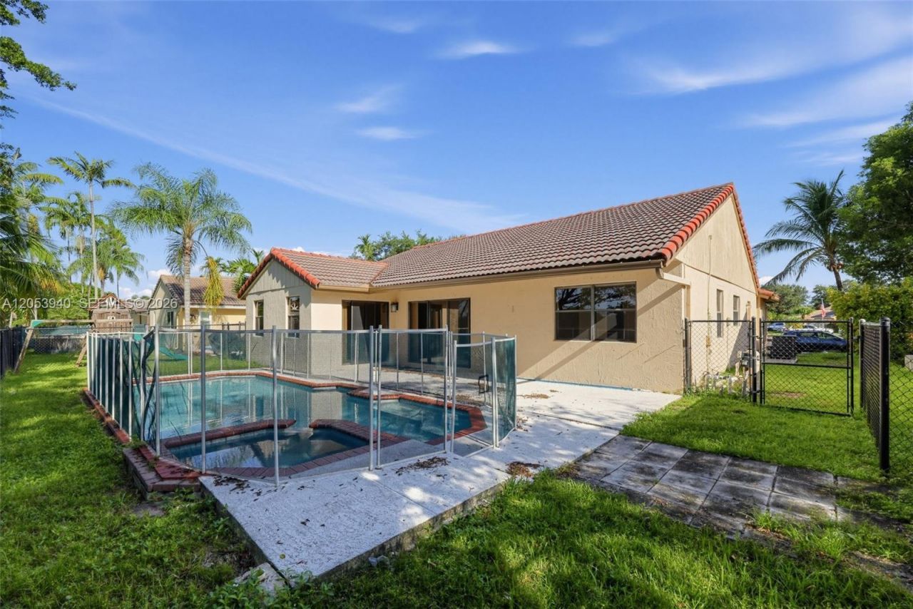 15600 Gauntlet Hall Mnr, Davie, FL 33331 Photo