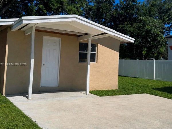 217 NW 14th Ct , Unit B, Dania Beach, FL 33004