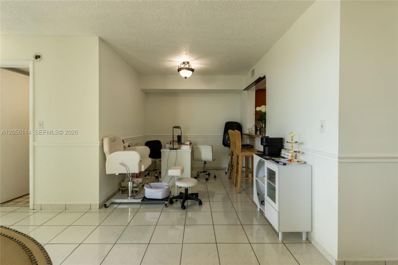 2055 SW 122nd Ave, Unit 406, Miami, FL 33175 Photo