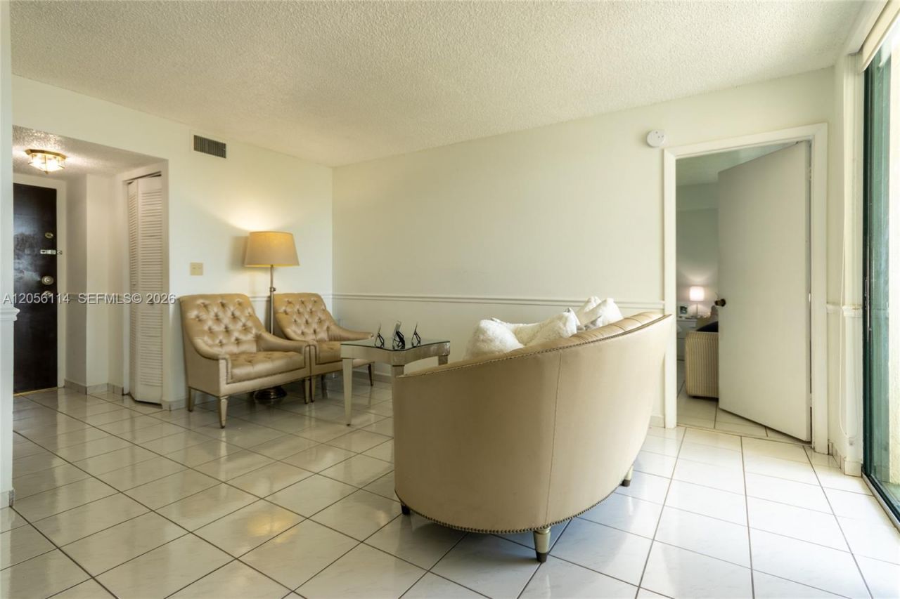 2055 SW 122nd Ave, Unit 406, Miami, FL 33175 Photo