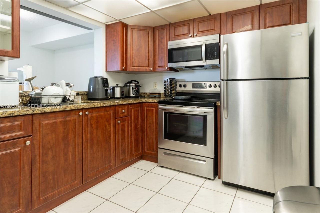 2055 SW 122nd Ave, Unit 406, Miami, FL 33175 Photo