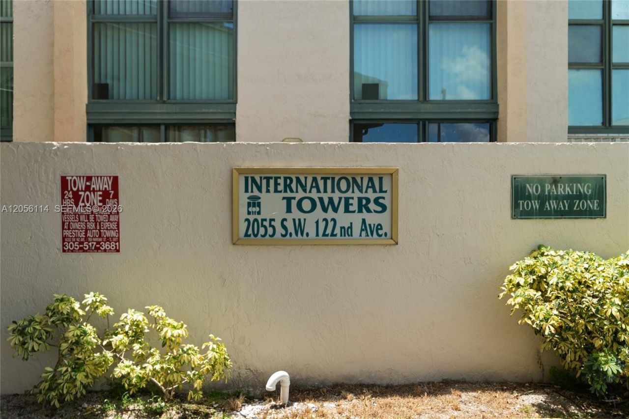 2055 SW 122nd Ave, Unit 406, Miami, FL 33175 Photo